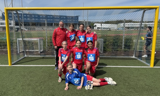 Foto: M&auml;dchensch&uuml;lerliga Fussball - Kader