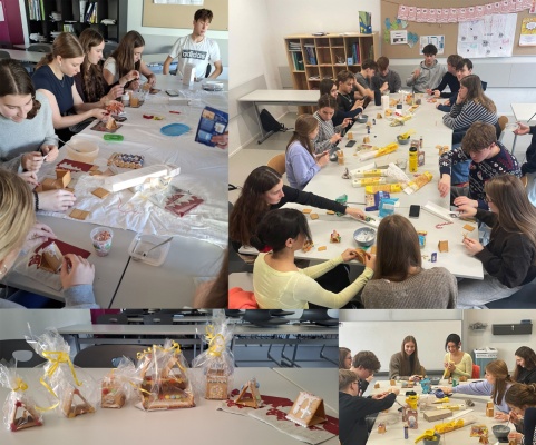 Foto: Collage - Bauen der Butterkeksh&auml;uschen