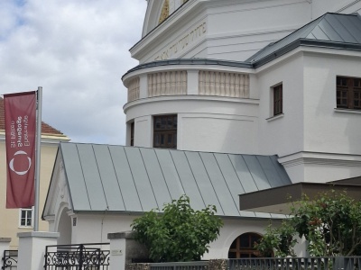 Foto: 6. Klassen in der ehemaligen Synagoge
