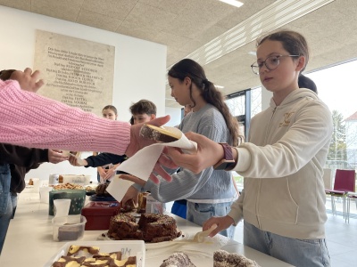 Foto: UNESCO-Juniors Kuchen-Pause