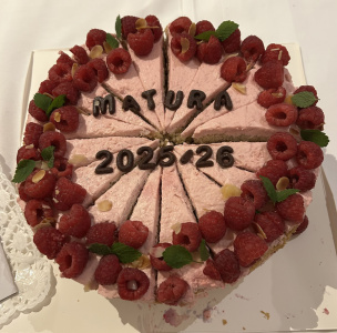 Foto: Maturatorte im Café GYMBALL 2025