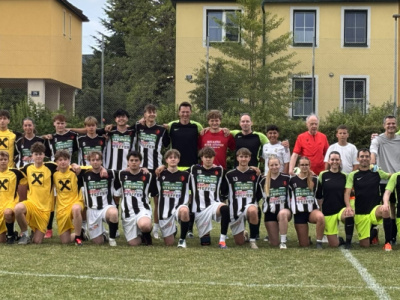 Foto: Schulmatch-Gruppenfoto der Mannschaften