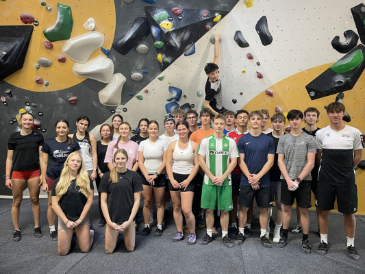 Foto: 8S beim Bouldern